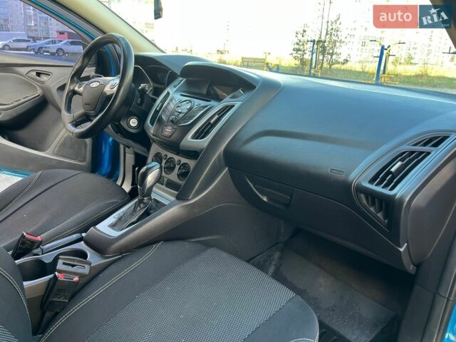 Синій Форд Фокус, об'ємом двигуна 2 л та пробігом 188 тис. км за 5900 $, фото 24 на Automoto.ua
