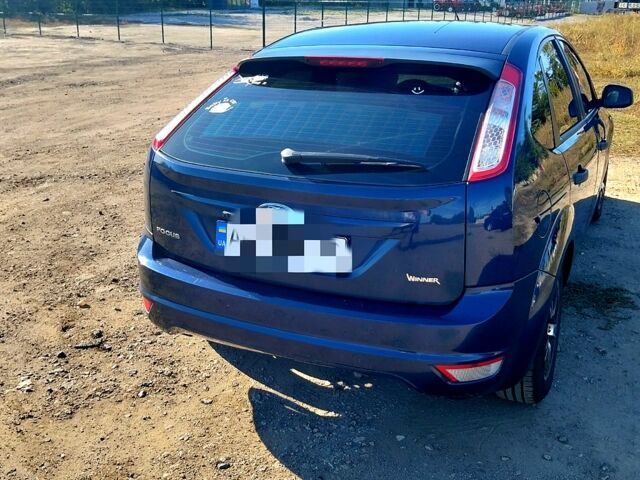 Синий Форд Фокус, объемом двигателя 1.5 л и пробегом 185 тыс. км за 6000 $, фото 1 на Automoto.ua