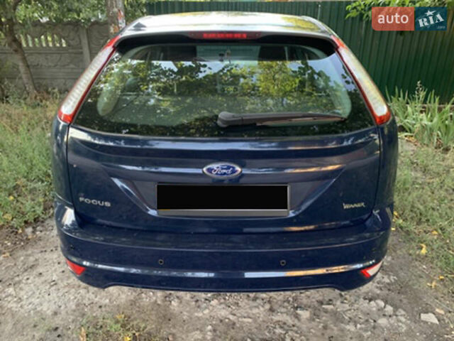 Синій Форд Фокус, об'ємом двигуна 1.39 л та пробігом 133 тис. км за 5800 $, фото 1 на Automoto.ua