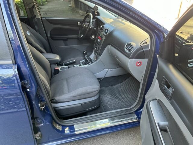 Синий Форд Фокус, объемом двигателя 1.6 л и пробегом 102 тыс. км за 7000 $, фото 11 на Automoto.ua