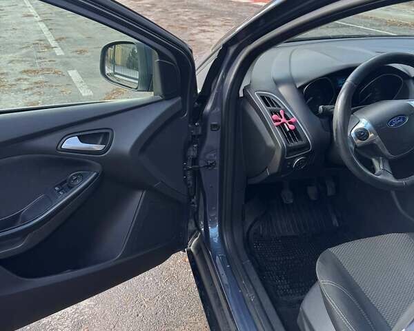 Синий Форд Фокус, объемом двигателя 1.6 л и пробегом 240 тыс. км за 7000 $, фото 17 на Automoto.ua