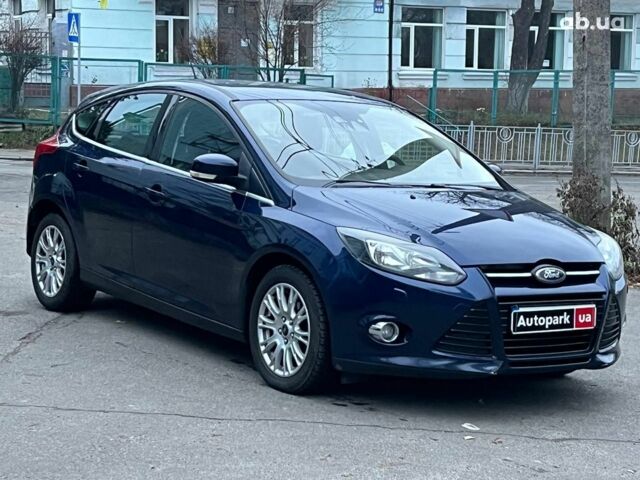 Синій Форд Фокус, об'ємом двигуна 1.6 л та пробігом 258 тис. км за 7990 $, фото 3 на Automoto.ua