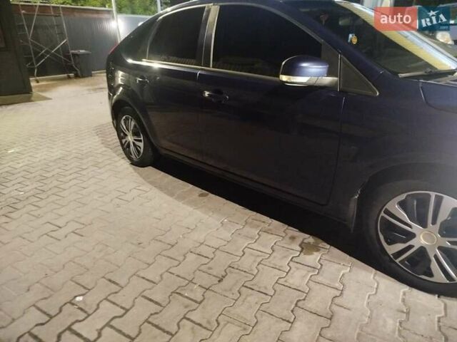 Синій Форд Фокус, об'ємом двигуна 1.6 л та пробігом 187 тис. км за 6500 $, фото 3 на Automoto.ua
