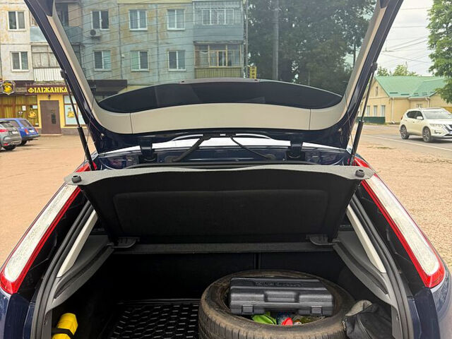 Синий Форд Фокус, объемом двигателя 1.6 л и пробегом 171 тыс. км за 6800 $, фото 5 на Automoto.ua