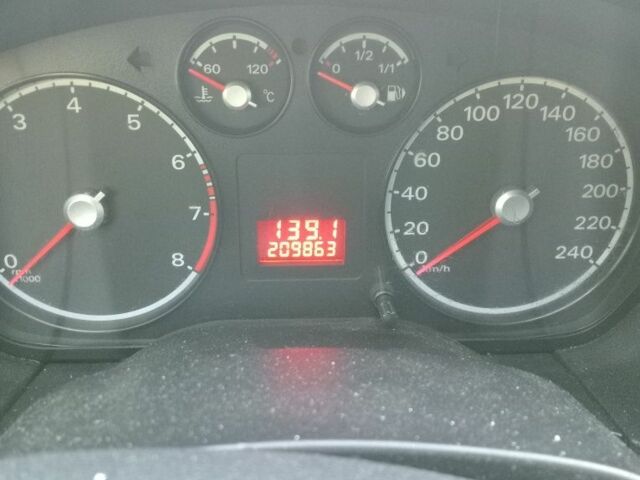 Синий Форд Фокус, объемом двигателя 1.4 л и пробегом 210 тыс. км за 5100 $, фото 3 на Automoto.ua