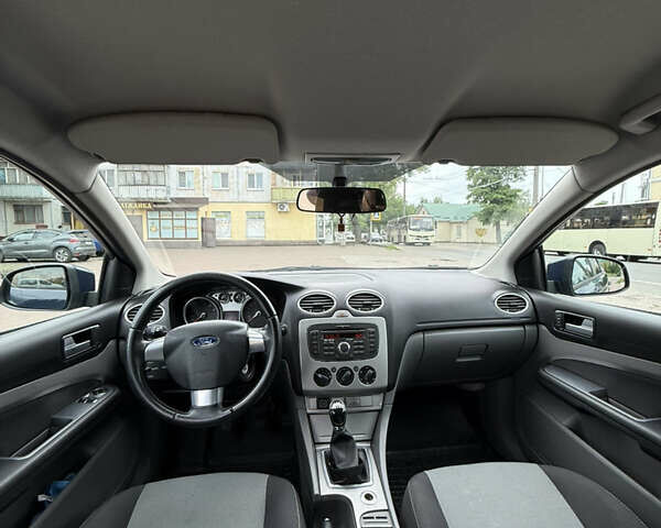 Синий Форд Фокус, объемом двигателя 1.6 л и пробегом 171 тыс. км за 6500 $, фото 5 на Automoto.ua