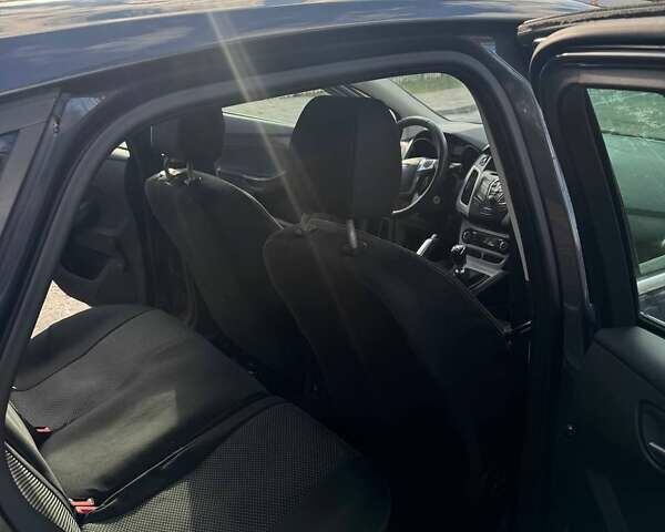 Синий Форд Фокус, объемом двигателя 1.6 л и пробегом 240 тыс. км за 7000 $, фото 16 на Automoto.ua