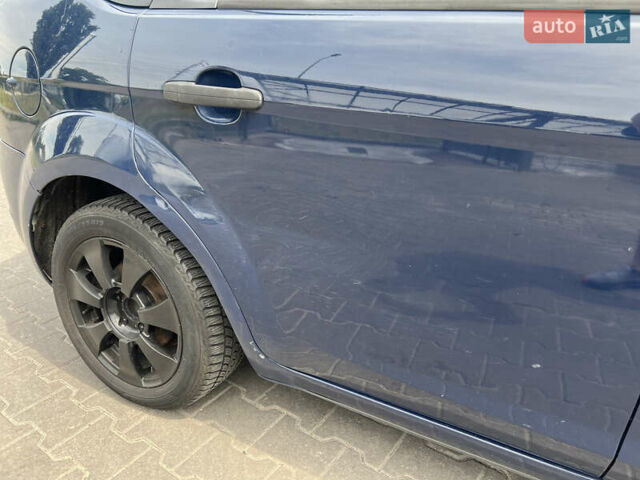 Синий Форд Фокус, объемом двигателя 1.4 л и пробегом 300 тыс. км за 4100 $, фото 3 на Automoto.ua