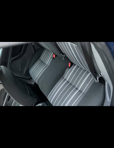 Синий Форд Фокус, объемом двигателя 1.4 л и пробегом 300 тыс. км за 4100 $, фото 8 на Automoto.ua