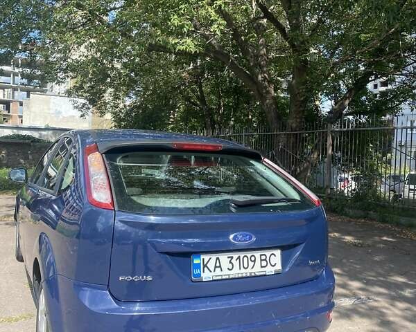 Синій Форд Фокус, об'ємом двигуна 1.39 л та пробігом 111 тис. км за 6000 $, фото 6 на Automoto.ua