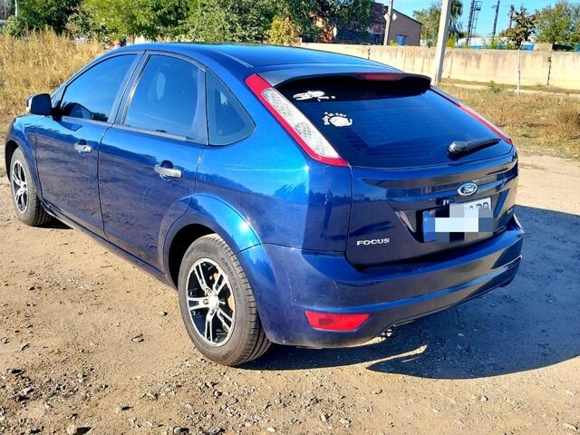 Синий Форд Фокус, объемом двигателя 1.5 л и пробегом 185 тыс. км за 6000 $, фото 4 на Automoto.ua