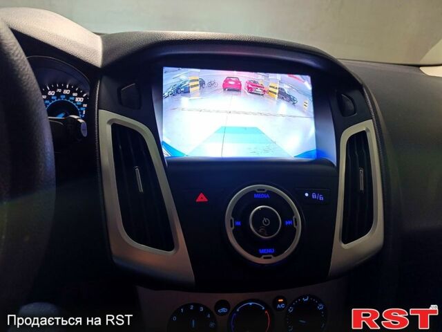 Синий Форд Фокус, объемом двигателя 2 л и пробегом 165 тыс. км за 7000 $, фото 4 на Automoto.ua