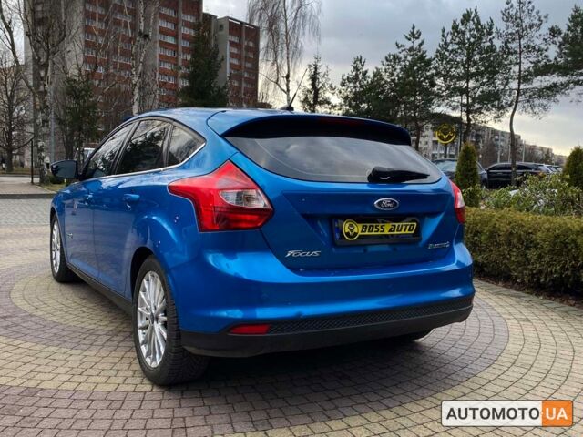 Синий Форд Фокус, объемом двигателя 23 л и пробегом 83 тыс. км за 7600 $, фото 4 на Automoto.ua