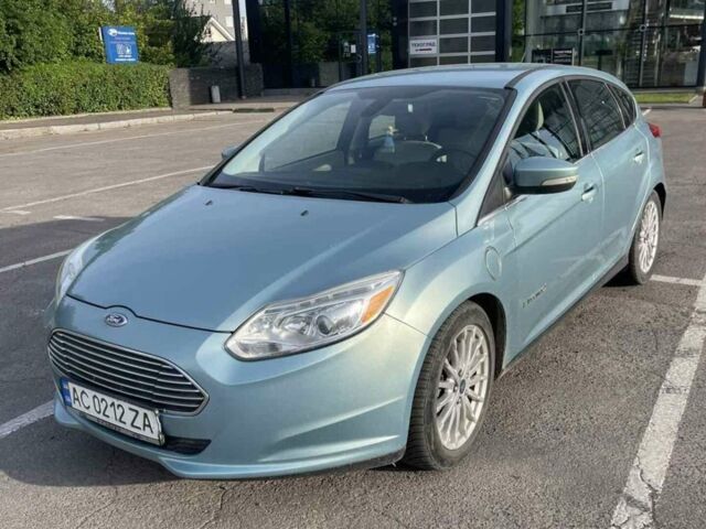Синий Форд Фокус, объемом двигателя 0 л и пробегом 90 тыс. км за 6000 $, фото 1 на Automoto.ua