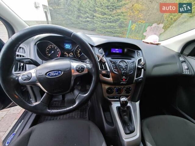 Синий Форд Фокус, объемом двигателя 1.6 л и пробегом 276 тыс. км за 6000 $, фото 10 на Automoto.ua