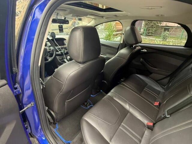 Синій Форд Фокус, об'ємом двигуна 2 л та пробігом 206 тис. км за 7785 $, фото 6 на Automoto.ua