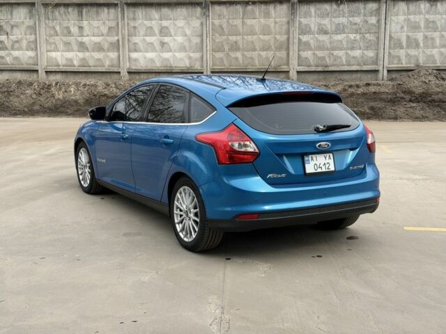 Синий Форд Фокус, объемом двигателя 0 л и пробегом 131 тыс. км за 6800 $, фото 4 на Automoto.ua