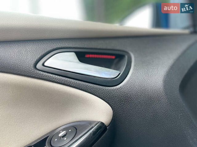 Синий Форд Фокус, объемом двигателя 0 л и пробегом 120 тыс. км за 7950 $, фото 25 на Automoto.ua