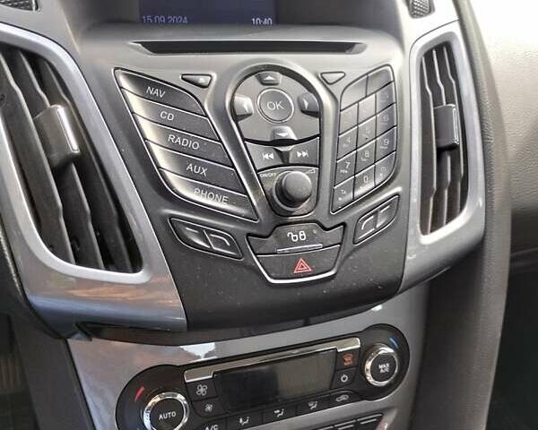 Синий Форд Фокус, объемом двигателя 1.56 л и пробегом 234 тыс. км за 8200 $, фото 7 на Automoto.ua