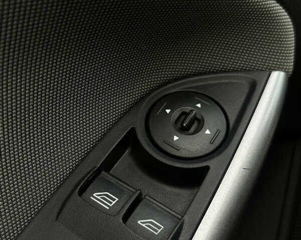 Синий Форд Фокус, объемом двигателя 1.6 л и пробегом 290 тыс. км за 7200 $, фото 9 на Automoto.ua