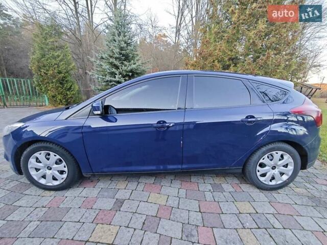 Синий Форд Фокус, объемом двигателя 1.6 л и пробегом 276 тыс. км за 6000 $, фото 2 на Automoto.ua