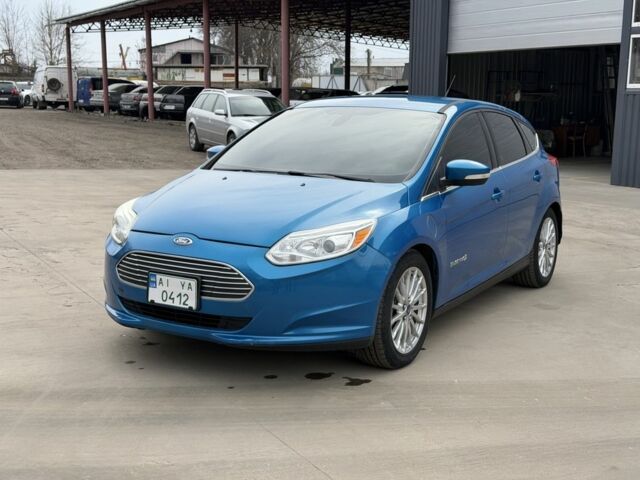 Синий Форд Фокус, объемом двигателя 0 л и пробегом 131 тыс. км за 6800 $, фото 2 на Automoto.ua