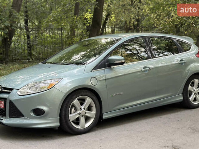 Синий Форд Фокус, объемом двигателя 0 л и пробегом 123 тыс. км за 7500 $, фото 5 на Automoto.ua