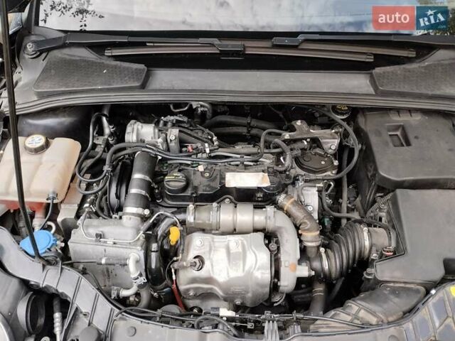 Синий Форд Фокус, объемом двигателя 1.56 л и пробегом 234 тыс. км за 8200 $, фото 8 на Automoto.ua