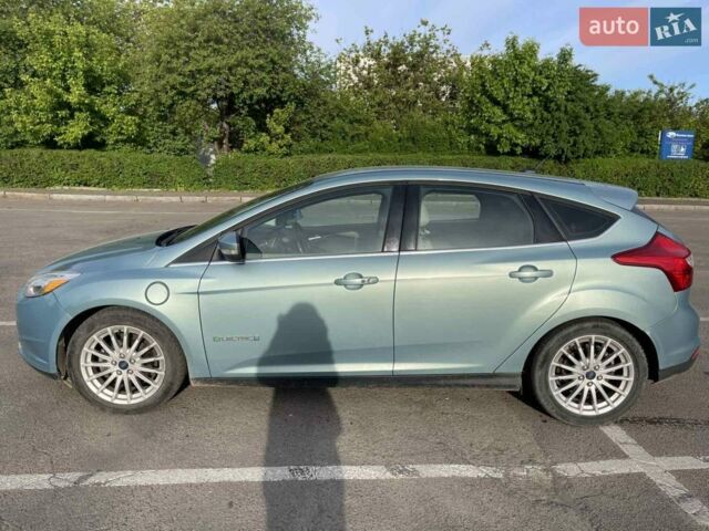 Синий Форд Фокус, объемом двигателя 0 л и пробегом 90 тыс. км за 6000 $, фото 2 на Automoto.ua