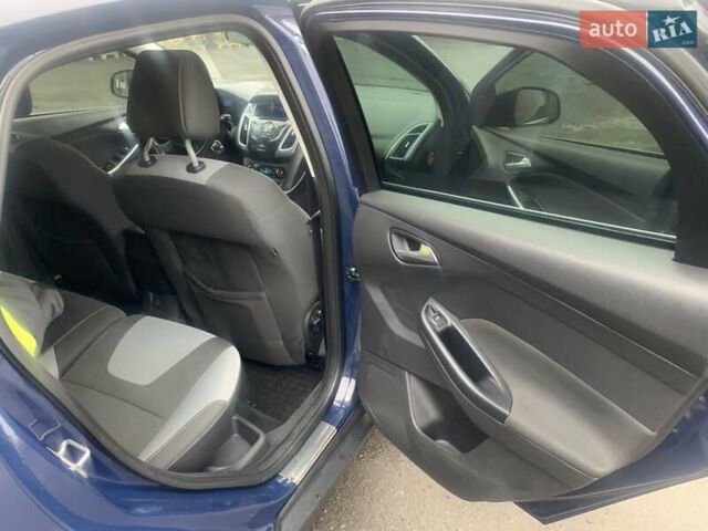 Синій Форд Фокус, об'ємом двигуна 1.6 л та пробігом 173 тис. км за 7000 $, фото 17 на Automoto.ua