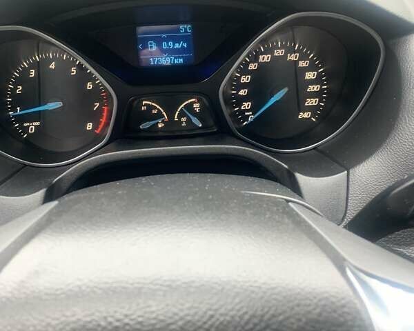 Синій Форд Фокус, об'ємом двигуна 1.6 л та пробігом 173 тис. км за 7000 $, фото 21 на Automoto.ua
