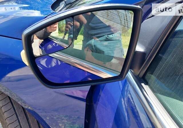 Синій Форд Фокус, об'ємом двигуна 2 л та пробігом 215 тис. км за 7750 $, фото 1 на Automoto.ua