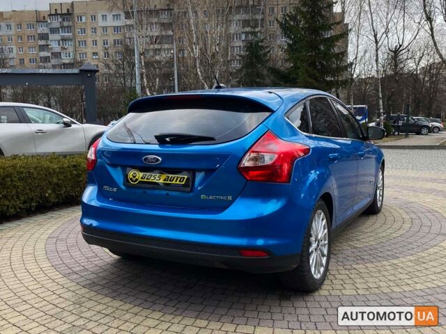 Синий Форд Фокус, объемом двигателя 23 л и пробегом 83 тыс. км за 7600 $, фото 6 на Automoto.ua