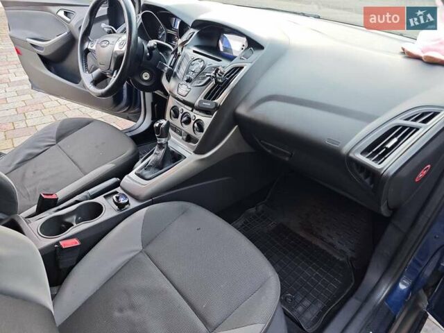 Синий Форд Фокус, объемом двигателя 1.6 л и пробегом 276 тыс. км за 6000 $, фото 7 на Automoto.ua