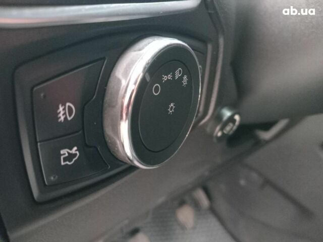 Синій Форд Фокус, об'ємом двигуна 2 л та пробігом 303 тис. км за 6940 $, фото 19 на Automoto.ua