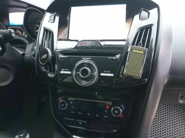 Синий Форд Фокус, объемом двигателя 2 л и пробегом 303 тыс. км за 6940 $, фото 9 на Automoto.ua