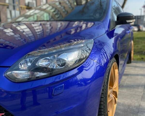 Синій Форд Фокус, об'ємом двигуна 2 л та пробігом 90 тис. км за 12100 $, фото 4 на Automoto.ua