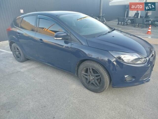 Синий Форд Фокус, объемом двигателя 1 л и пробегом 180 тыс. км за 5200 $, фото 1 на Automoto.ua