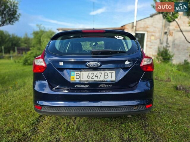 Синій Форд Фокус, об'ємом двигуна 1.6 л та пробігом 176 тис. км за 7600 $, фото 3 на Automoto.ua