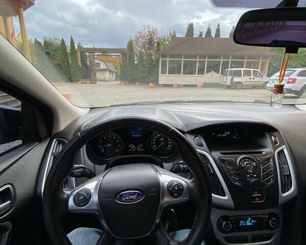 Форд Фокус 2013 в Коломые на Automoto.ua Синий Форд Фокус, объемом двигателя 1 л и пробегом 157 тыс. км за 7300 $, фото 23 на Automoto.ua