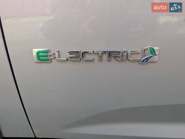 Форд Фокус 2013 в Владимир-Волынский на Automoto.ua Синий Форд Фокус, объемом двигателя 0 л и пробегом 122 тыс. км за 7900 $, фото 3 на Automoto.ua