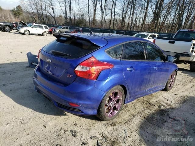Синій Форд Фокус, об'ємом двигуна 2 л та пробігом 173 тис. км за 8900 $, фото 22 на Automoto.ua
