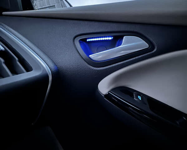 Синій Форд Фокус, об'ємом двигуна 0 л та пробігом 194 тис. км за 7200 $, фото 23 на Automoto.ua