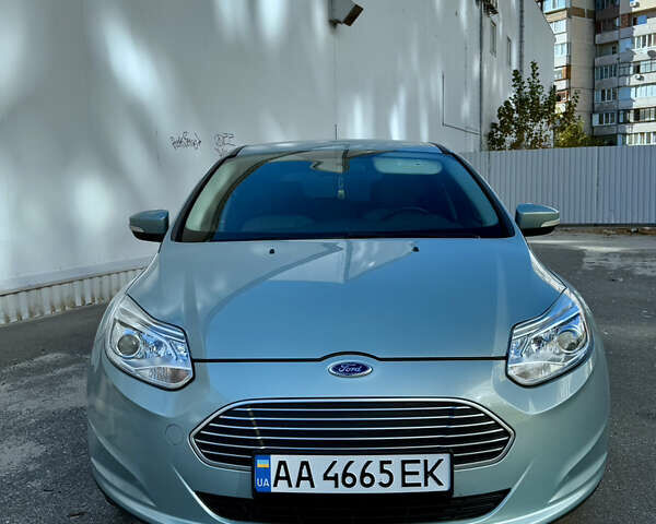 Синий Форд Фокус, объемом двигателя 0 л и пробегом 162 тыс. км за 5800 $, фото 5 на Automoto.ua