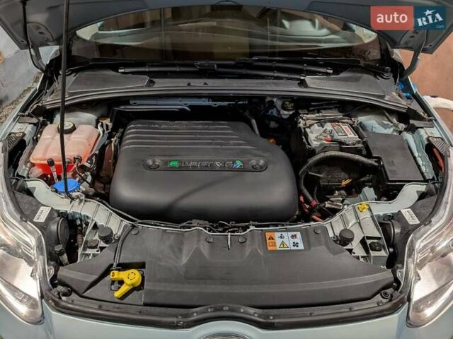 Форд Фокус 2013 в Владимир-Волынский на Automoto.ua Синий Форд Фокус, объемом двигателя 0 л и пробегом 122 тыс. км за 7900 $, фото 15 на Automoto.ua