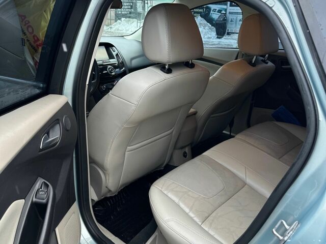 Синий Форд Фокус, объемом двигателя 0 л и пробегом 165 тыс. км за 8000 $, фото 11 на Automoto.ua