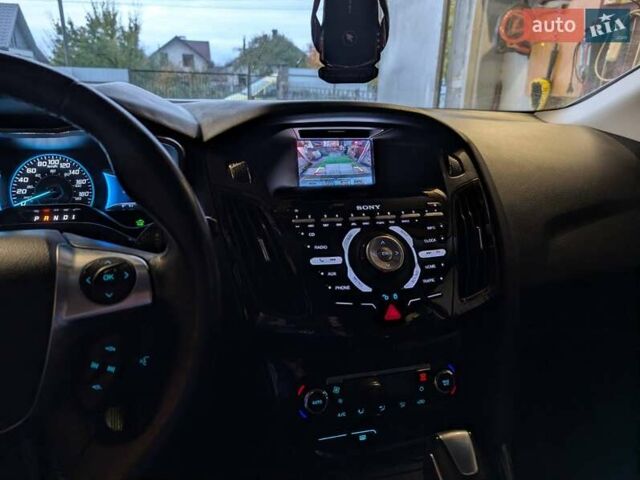 Форд Фокус 2013 в Владимир-Волынский на Automoto.ua Синий Форд Фокус, объемом двигателя 0 л и пробегом 122 тыс. км за 7900 $, фото 5 на Automoto.ua