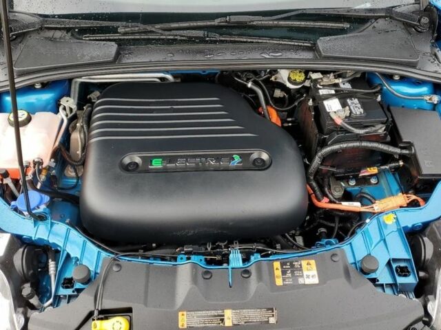 Синий Форд Фокус, объемом двигателя 0 л и пробегом 54 тыс. км за 9000 $, фото 8 на Automoto.ua
