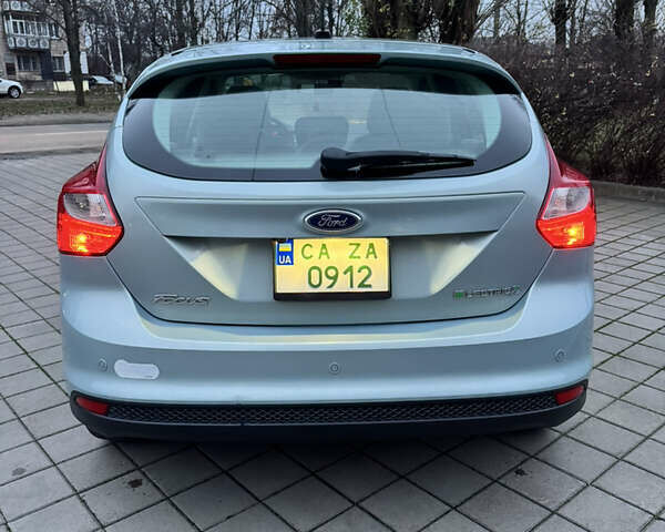 Синій Форд Фокус, об'ємом двигуна 0 л та пробігом 194 тис. км за 7200 $, фото 5 на Automoto.ua