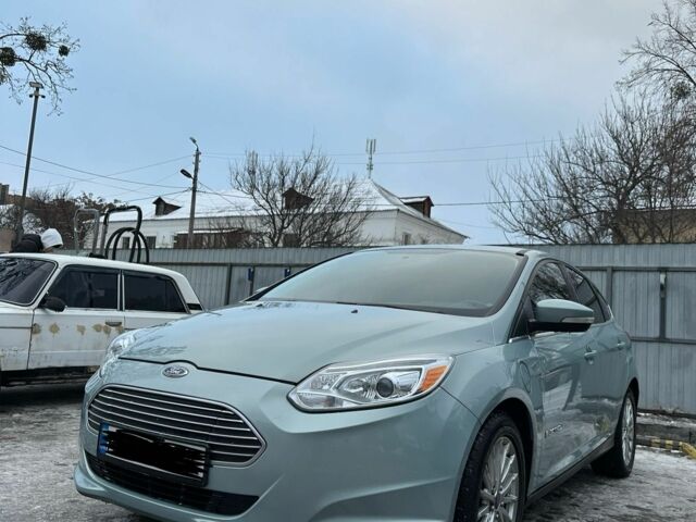 Синий Форд Фокус, объемом двигателя 0 л и пробегом 165 тыс. км за 8000 $, фото 6 на Automoto.ua